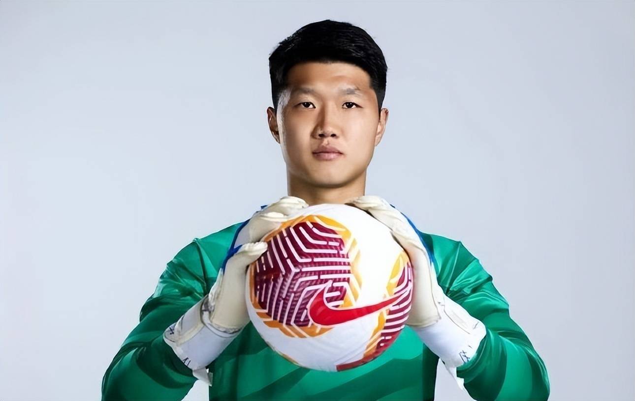 包含国际比赛日体能课后,成都蓉城调整名单备战西甲,底气十足,年轻球员得到机会的词条 包含国际比赛日体能课后,成都蓉城调整名单备战西甲,底气十足,年轻球员得到机会的词条