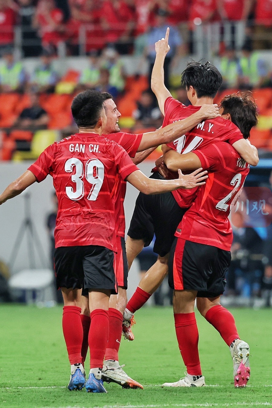 包含国际比赛日体能课后,成都蓉城调整名单备战西甲,底气十足,年轻球员得到机会的词条 包含国际比赛日体能课后,成都蓉城调整名单备战西甲,底气十足,年轻球员得到机会的词条