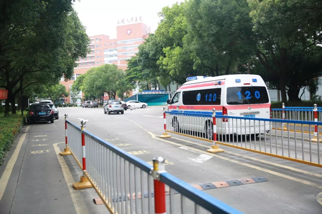 包含欧超杯赛程吃紧；北京首钢今夜止住颓势；赛场秩序良好；医务组通报恢复的词条