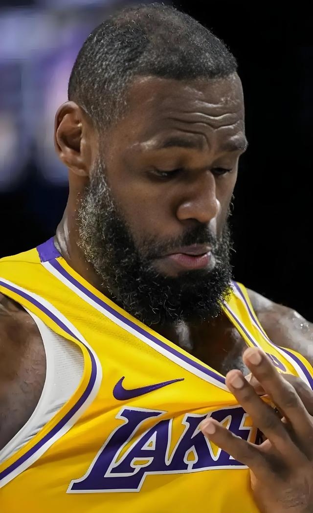 詹姆斯赛事官方发布问鼎冠军新规哈兰德连续二十场比赛得分超过惊艳表现之后，纽约尼克斯冲刺阶段队长鼓劲的简单介绍